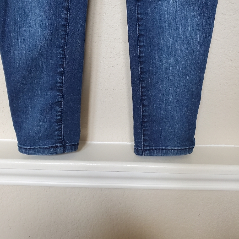 Democracy Blue Skinny Distressed Jeans.  Size 8 - Picture 2 of 7